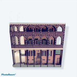 Shelia’s Collection house